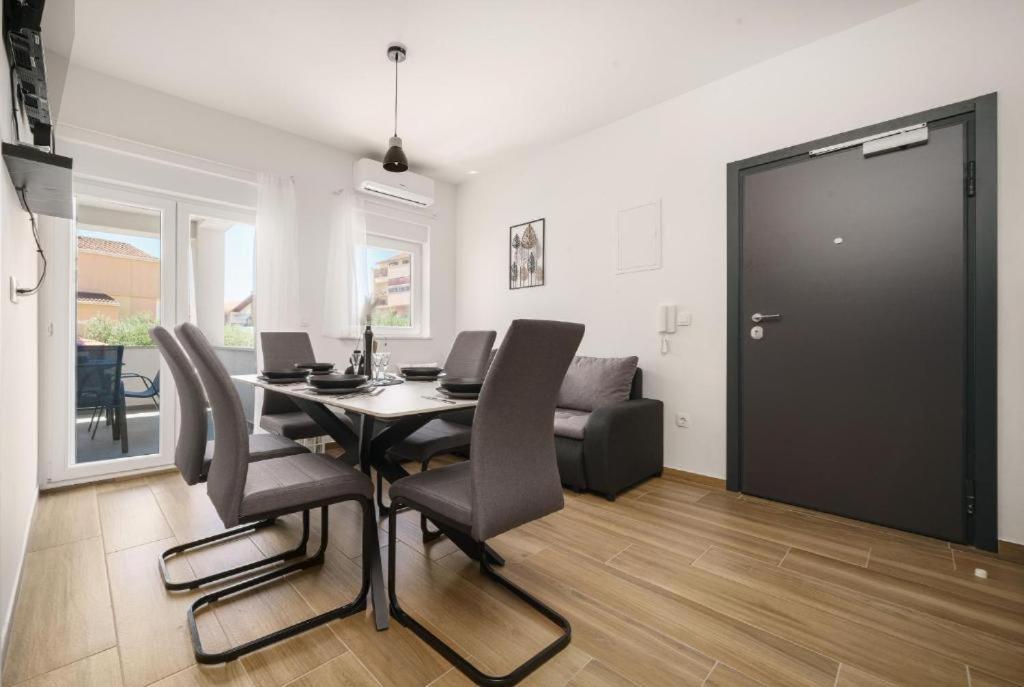Apartment Stefanio Vodice Bagian luar foto