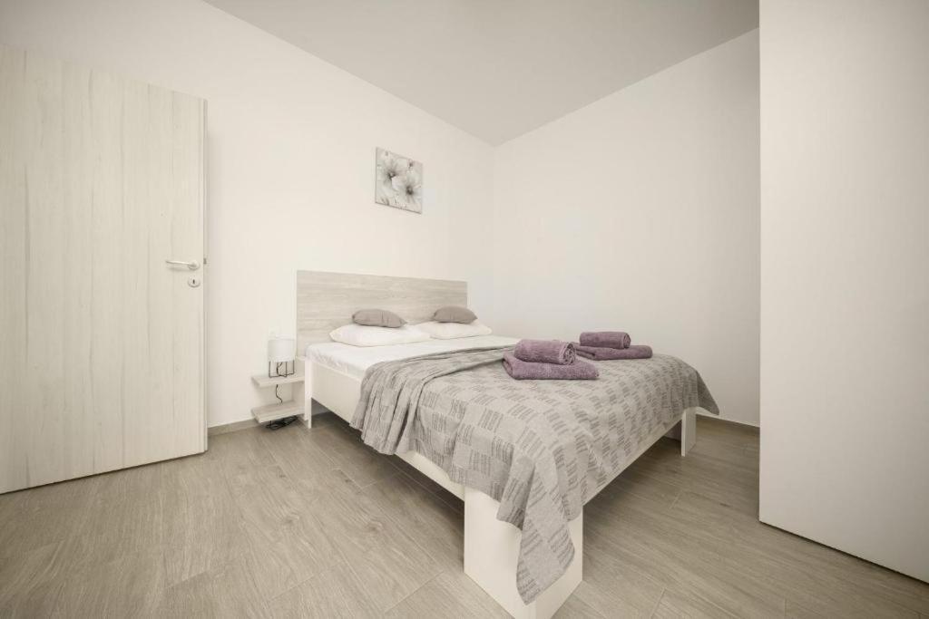 Apartment Stefanio Vodice Bagian luar foto