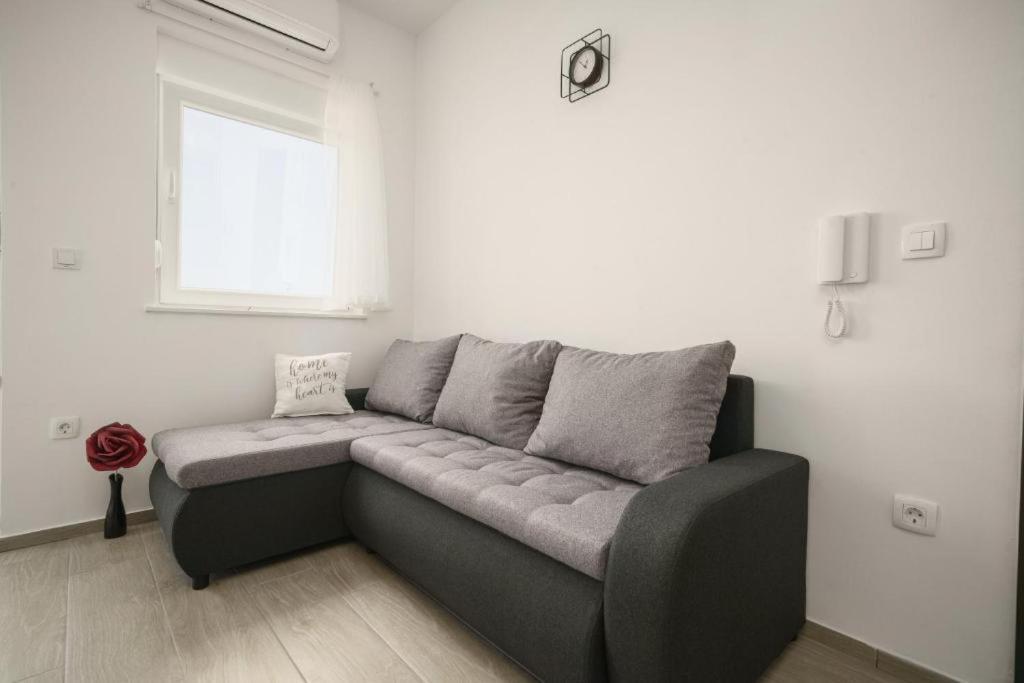 Apartment Stefanio Vodice Bagian luar foto