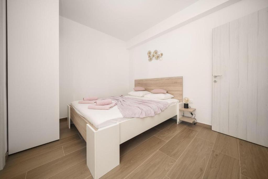 Apartment Stefanio Vodice Bagian luar foto