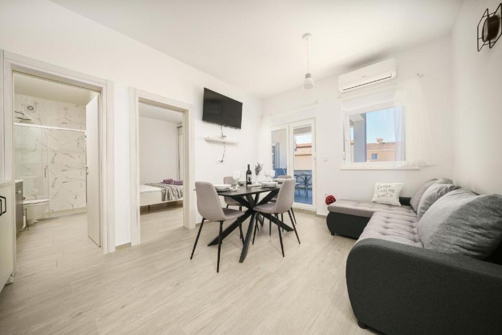 Apartment Stefanio Vodice Bagian luar foto