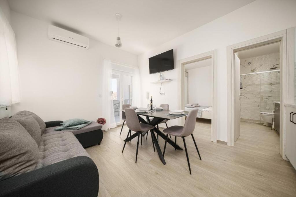 Apartment Stefanio Vodice Bagian luar foto